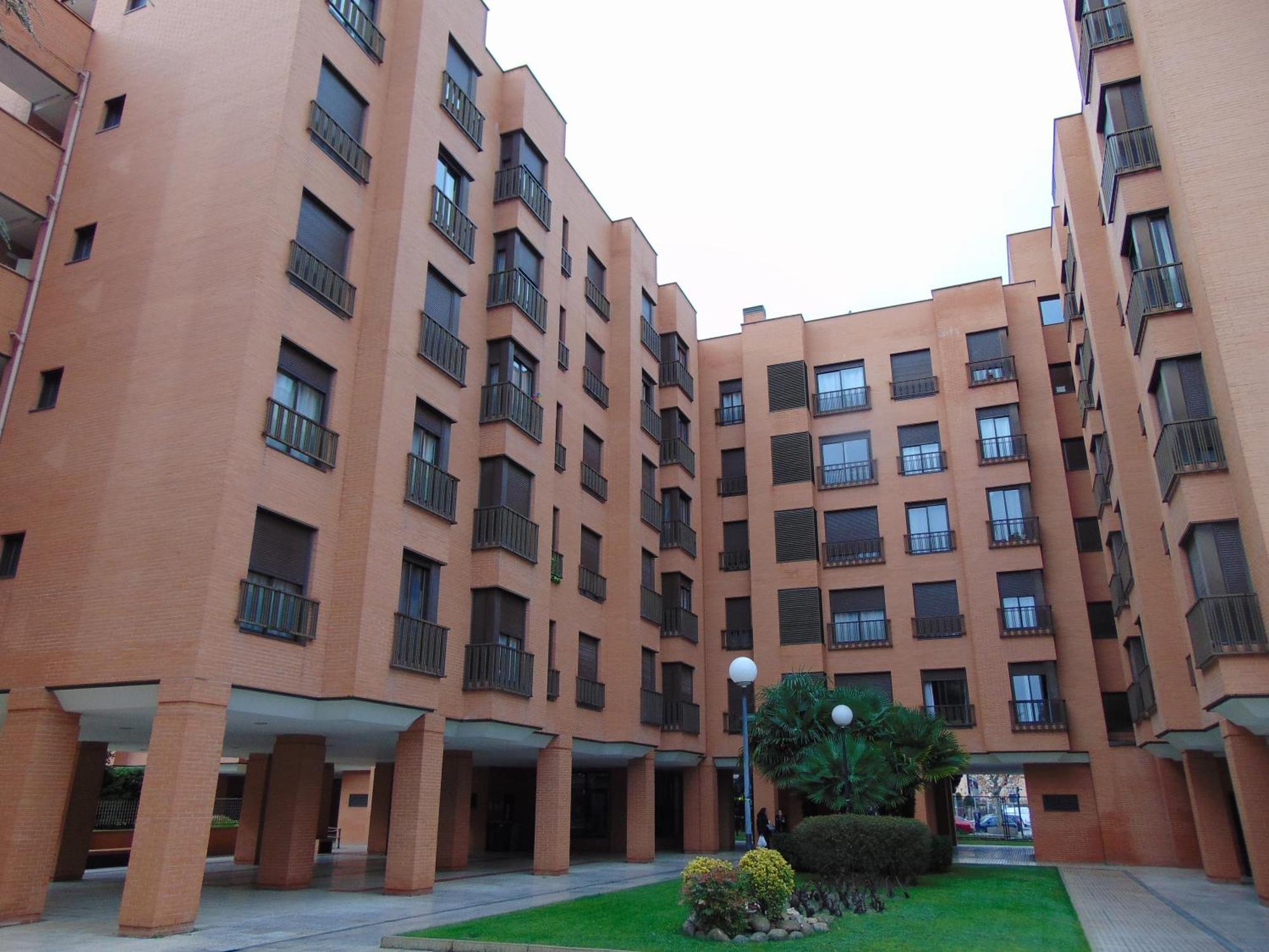 Apartament Airport Plenilunio Beige *
