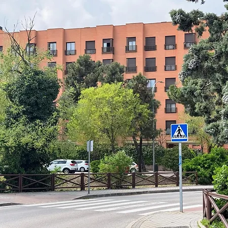 Airport Madrid Plenilunio Suites Beige Exterior photo